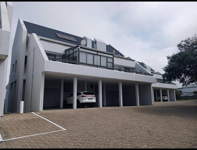 2 BEDROOM APARTMENT FOR SALE IN STILBAAI-WES